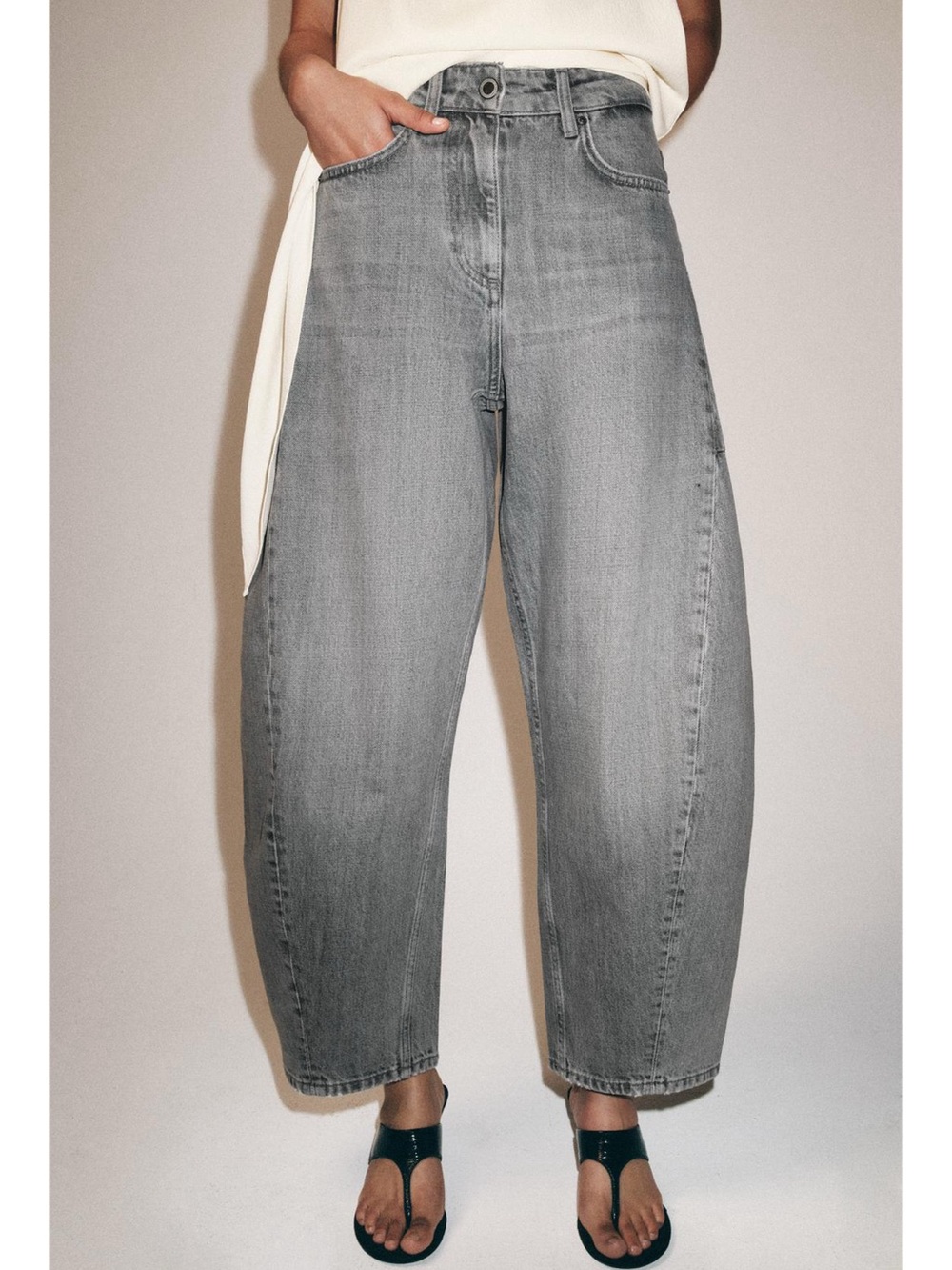 Zara Relaxed Wide-Leg Jeans in Grey Wash
